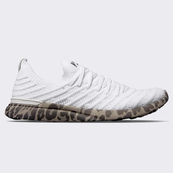 Women's APL TechLoom Wave Sneaker in Asteroid Leopard Size 8 - Picture 1 of 15
